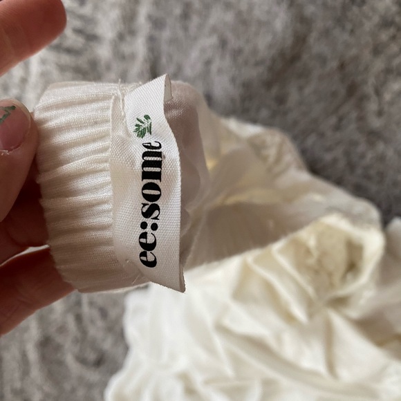 EE:Some Off the Shoulder Long Sleeve Blouse - Picture 4 of 5